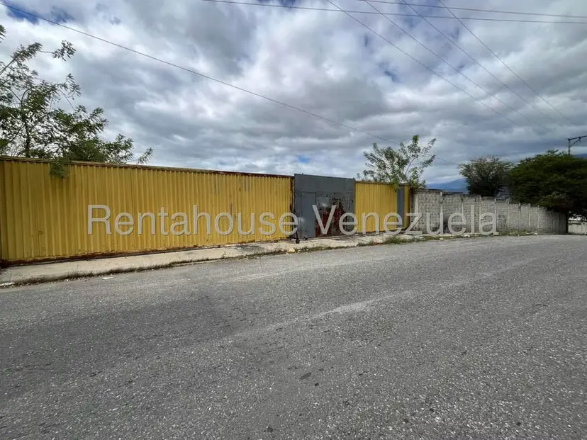 Terreno (Industrial) en Venta en Guatire, Miranda