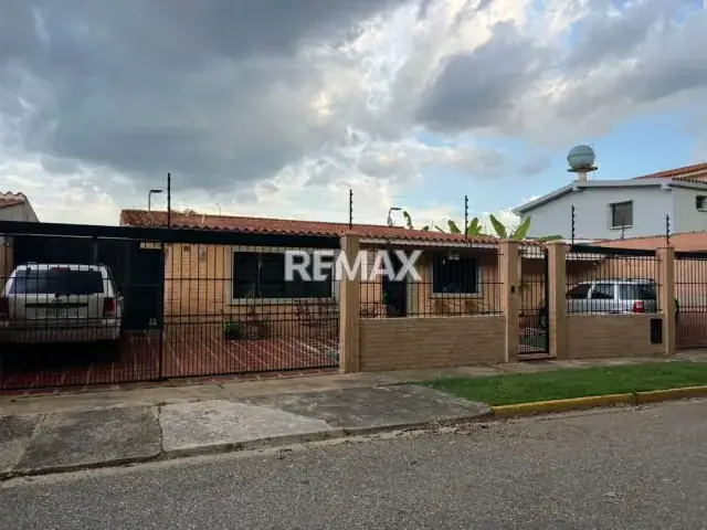 SE ALQUILA CASA EN PREBO EN LAS 4 AVENIDAS