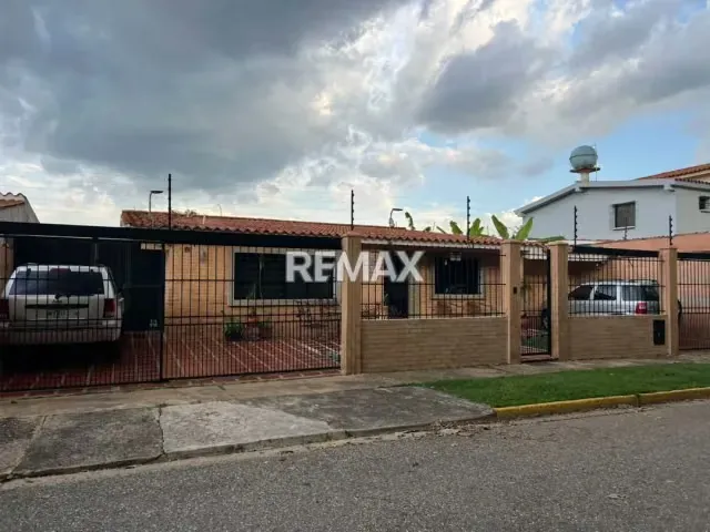 SE ALQUILA CASA EN PREBO EN LAS 4 AVENIDAS