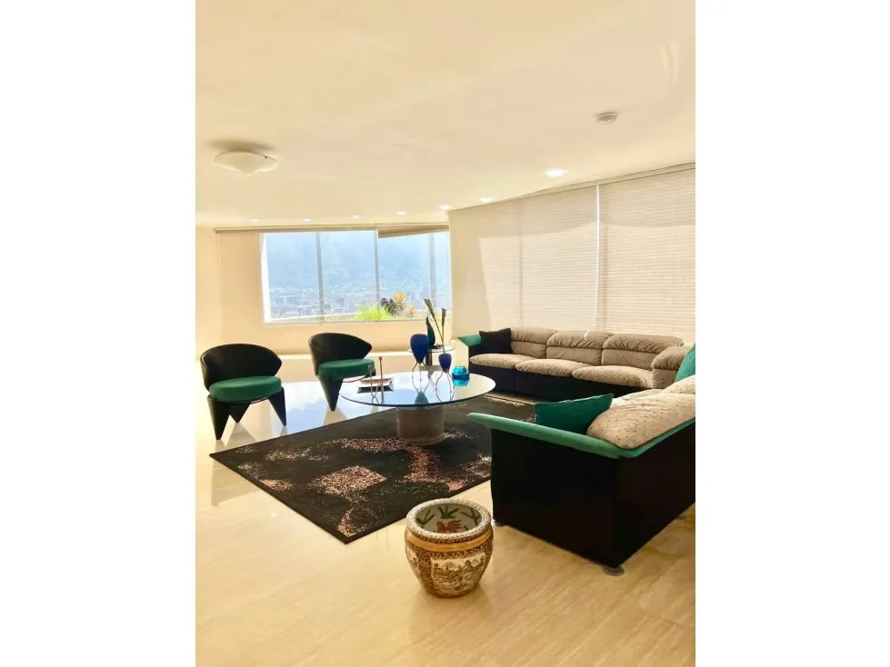 Apartamento PH en Venta en Colinas de Valle Arriba 3H+S/ 5B/ 5P/ 3M - 3