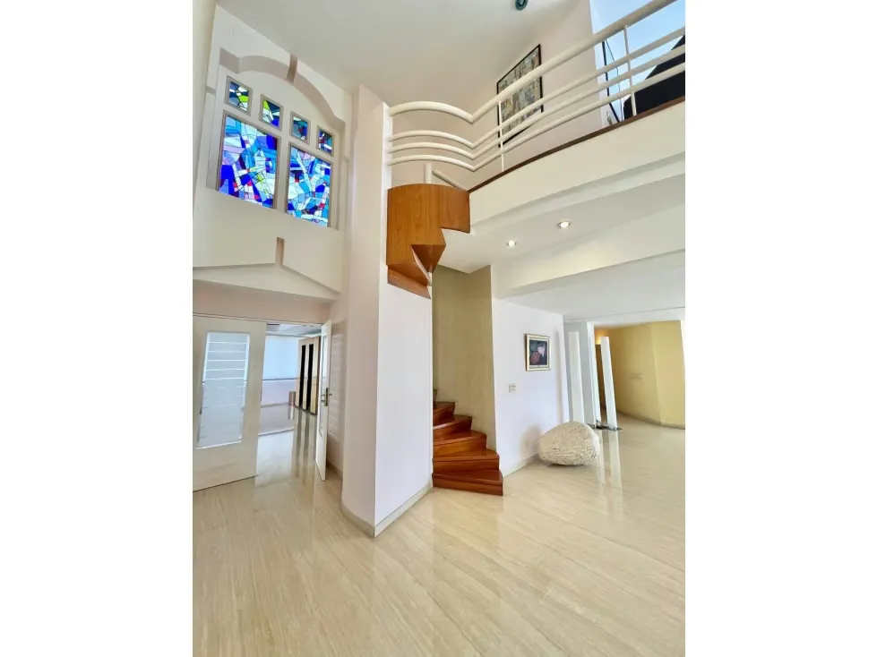 Apartamento PH en Venta en Colinas de Valle Arriba 3H+S/ 5B/ 5P/ 3M - 7