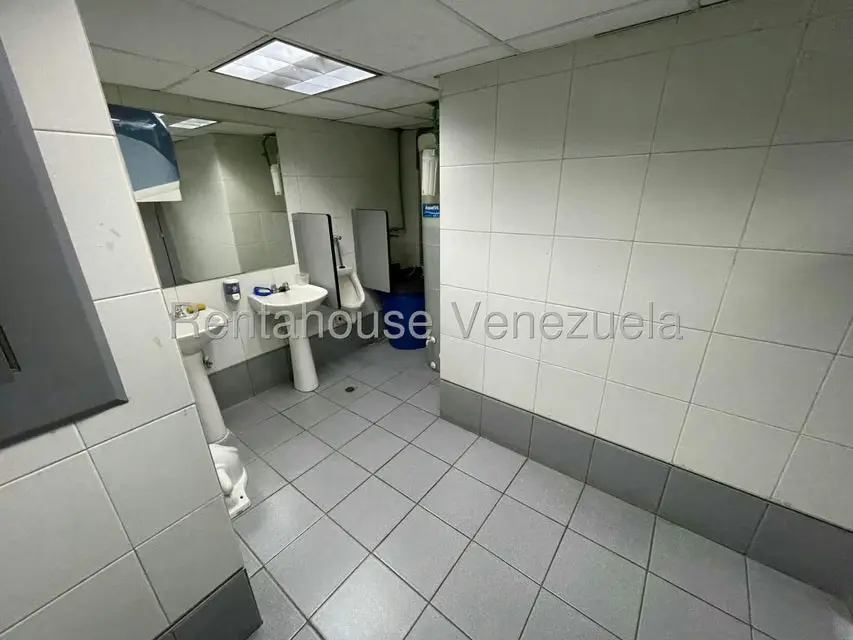 Oficina en Alquiler en Parroquia Catedral, Distrito Metropolitano - 19
