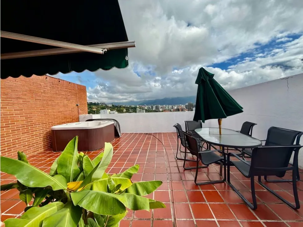 Se vende apto Triplex 336m2 3h+s/5b/4p San Román - 2