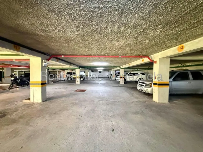 Apartamento (1 Nivel) en Venta en Solar del Hatillo, Distrito Metropolitano - 36