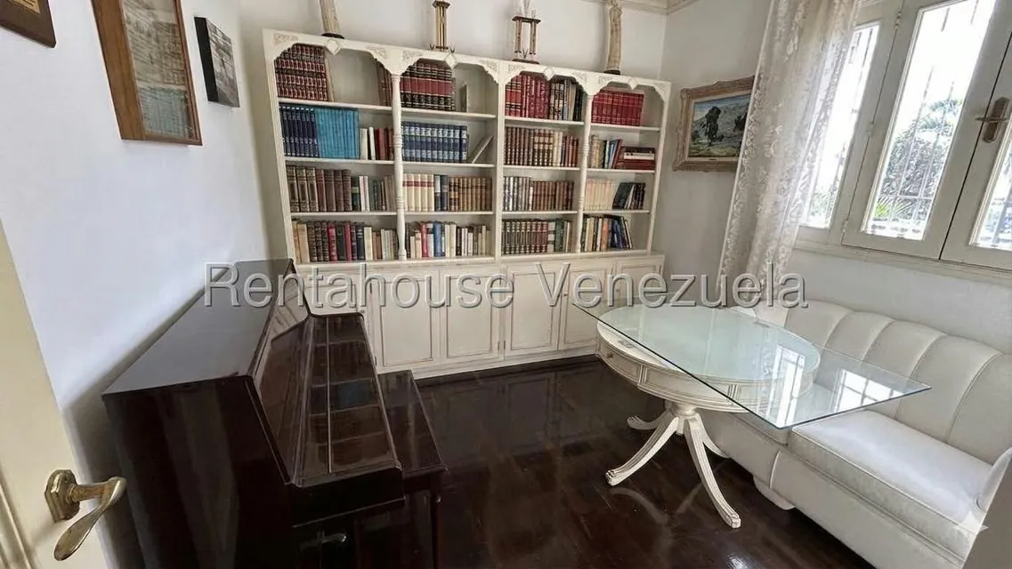 Casa (1 Nivel) en Venta en Los Naranjos del Cafetal, Distrito Metropolitano - 23