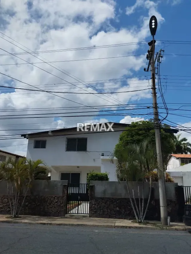 En venta casa quinta. En casco central. Morro I. Lechería - 10