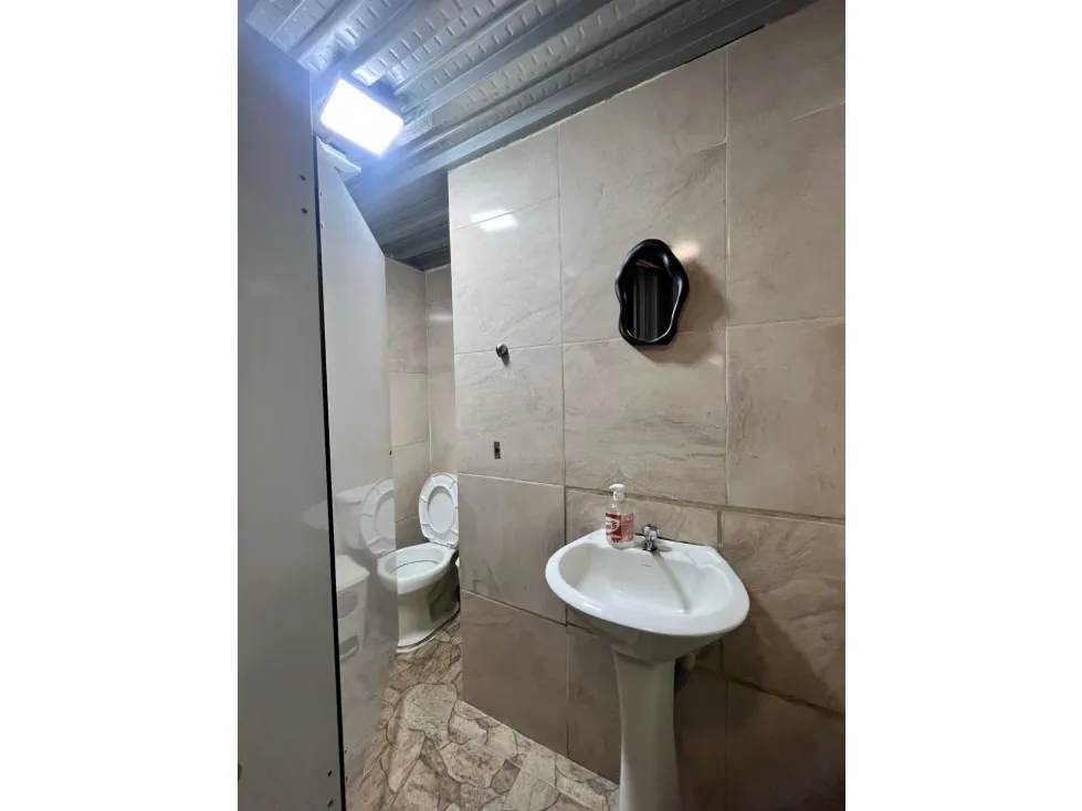 Local comercial en venta con fondo de comercio. Clnas de bello monte - 14