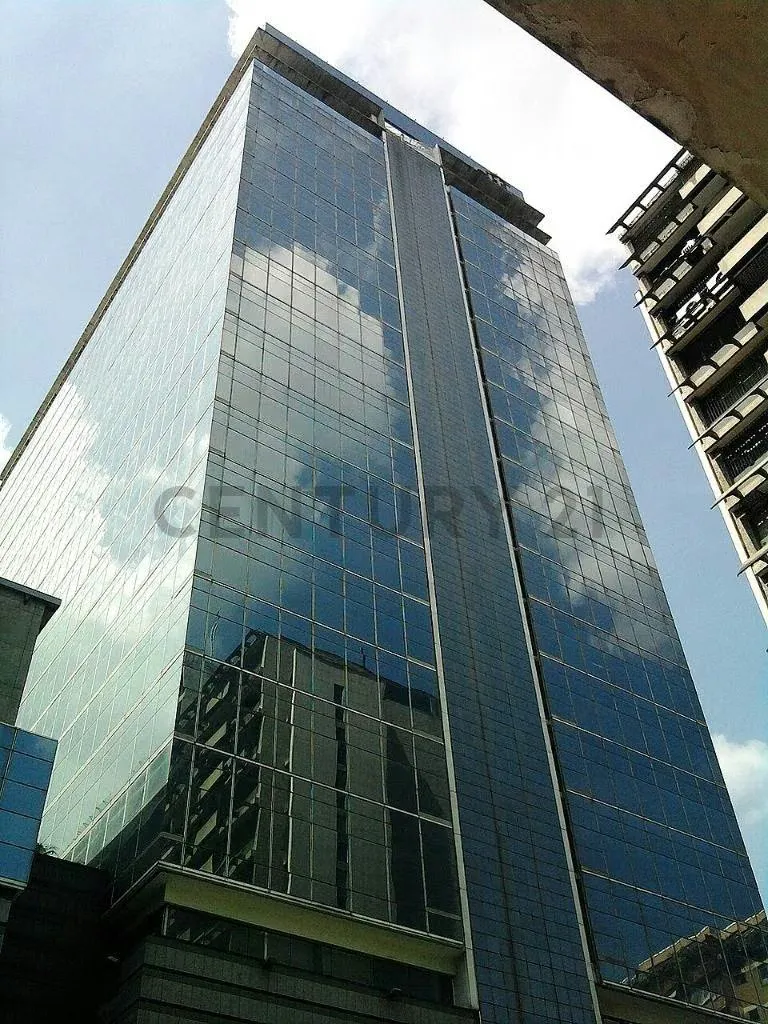 OFICINA CORPORATIVA EN CENTRO COMERCIAL EL RECREO