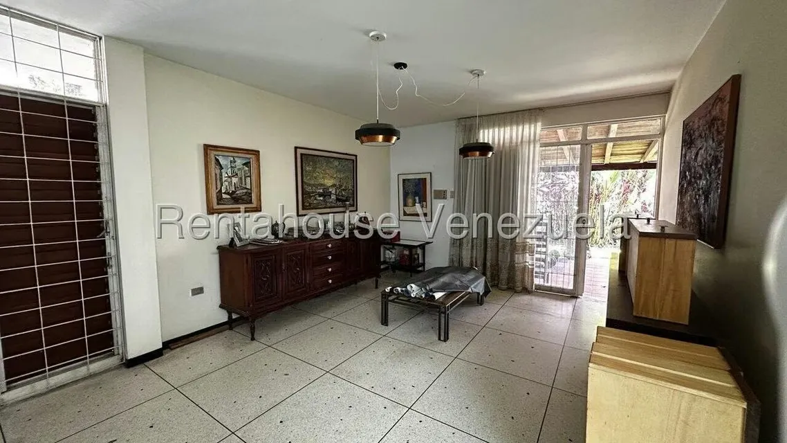 Casa (Multipes Niveles) en Venta en Prados del Este, Distrito Metropolitano - 13