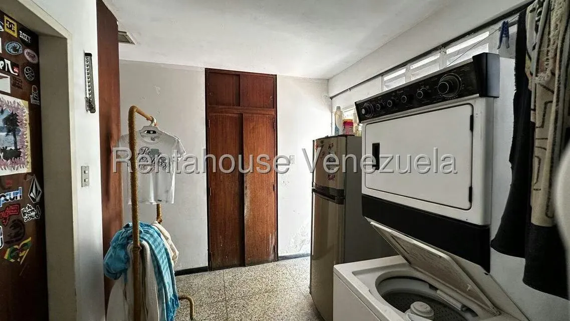 Casa (Multipes Niveles) en Venta en Prados del Este, Distrito Metropolitano - 17