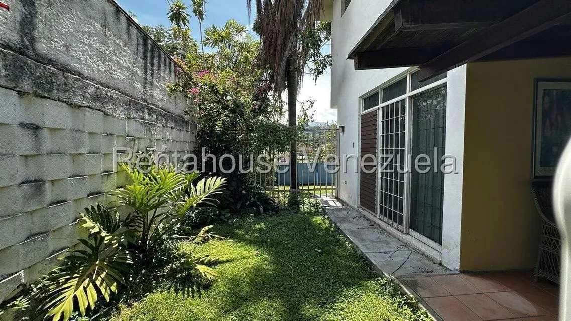 Casa (Multipes Niveles) en Venta en Prados del Este, Distrito Metropolitano - 25