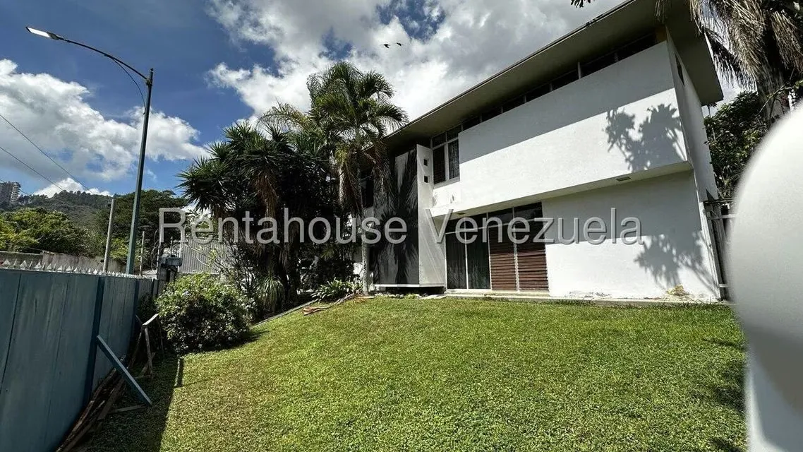 Casa (Multipes Niveles) en Venta en Prados del Este, Distrito Metropolitano - 4