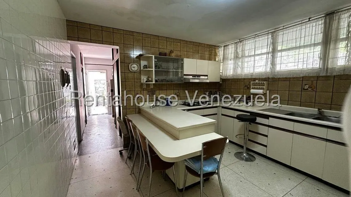 Casa (Multipes Niveles) en Venta en Prados del Este, Distrito Metropolitano - 34