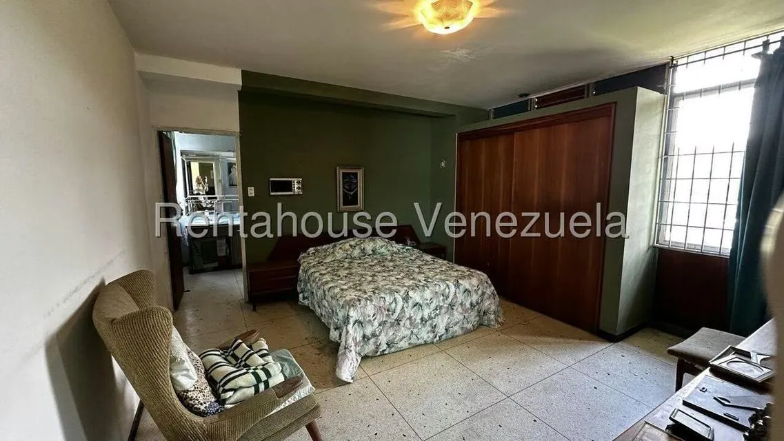 Casa (Multipes Niveles) en Venta en Prados del Este, Distrito Metropolitano - 37