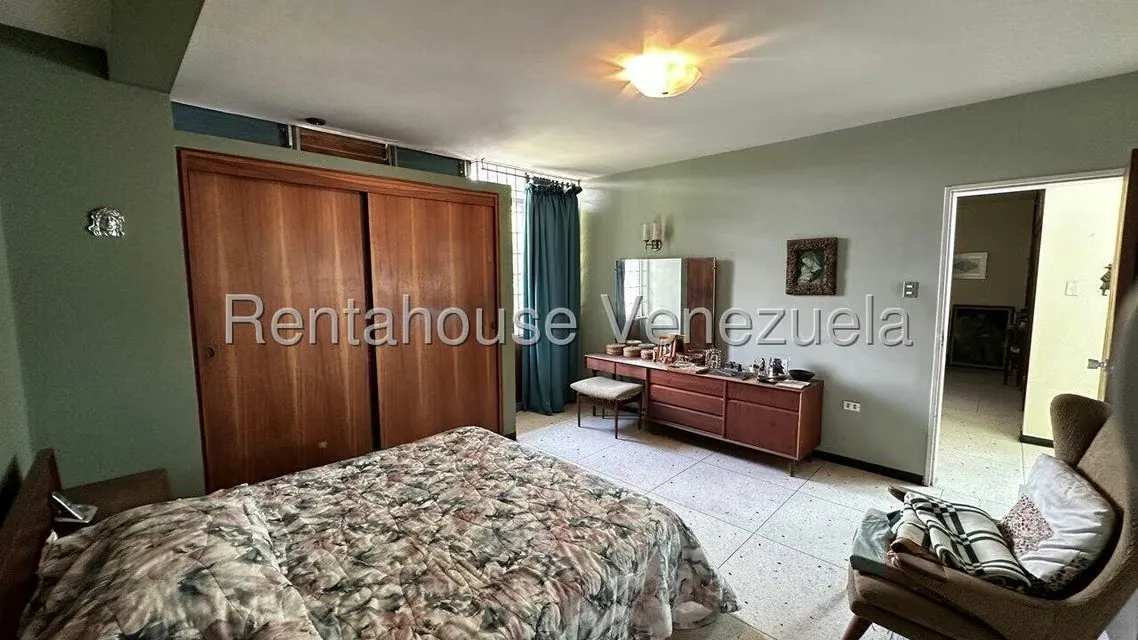Casa (Multipes Niveles) en Venta en Prados del Este, Distrito Metropolitano - 44