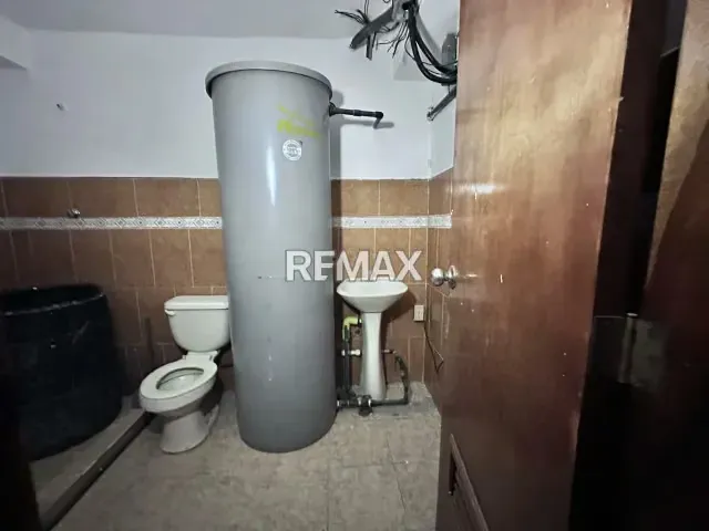 Local Comercial en Alquiler Diagonal Avenida ollarvides - 8