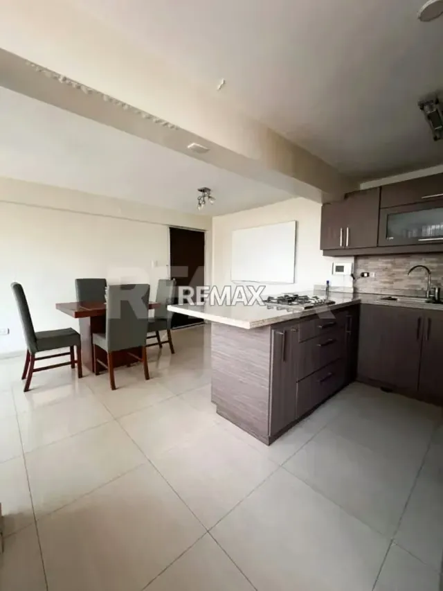 Apartamento en recidencial Nazareno la limpia 1 piso - 8