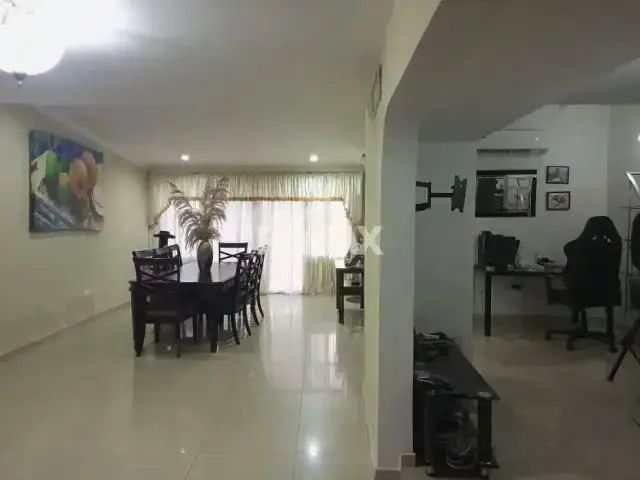 Se Vende Confortable Town House en Urb. La Lagunita, Sector Tipuro, Maturín.