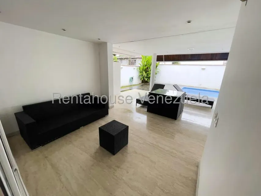 Casa (Multipes Niveles) en Venta en Santa Paula, Distrito Metropolitano - 19