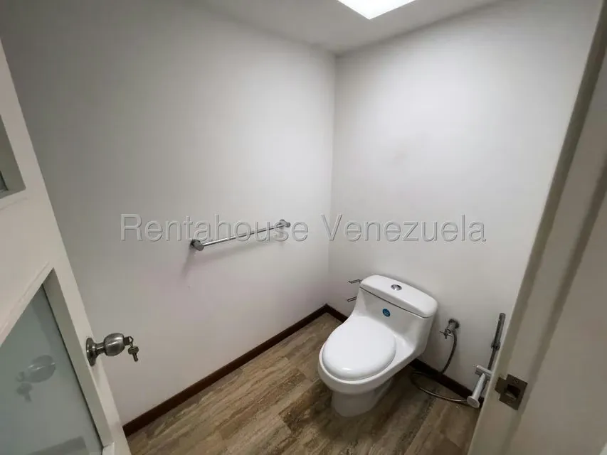 Casa (Multipes Niveles) en Venta en Santa Paula, Distrito Metropolitano - 43
