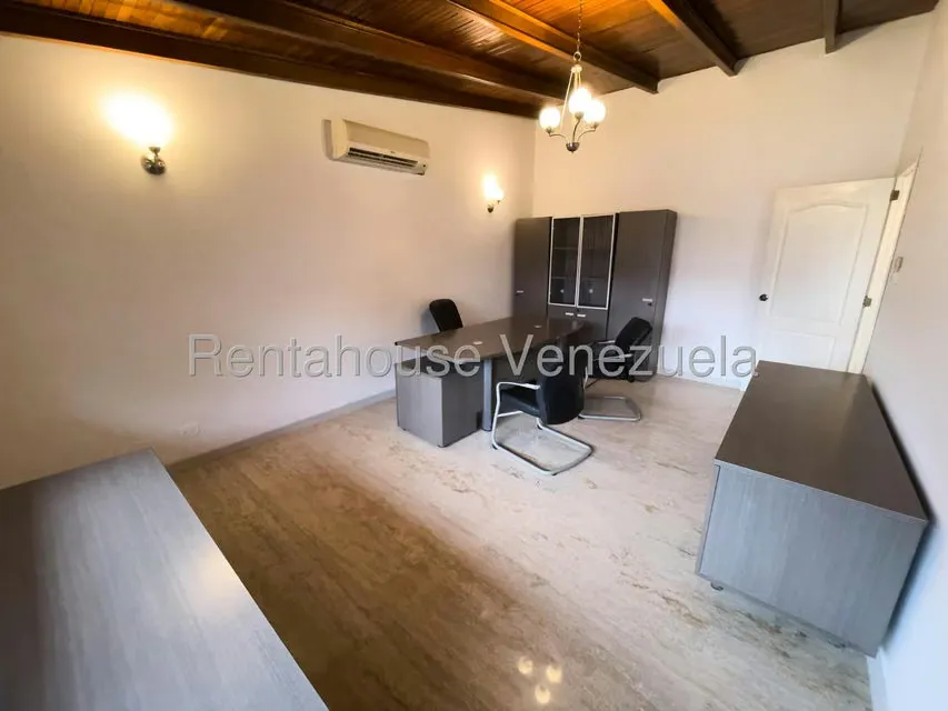 Casa (Multipes Niveles) en Venta en Santa Paula, Distrito Metropolitano - 8