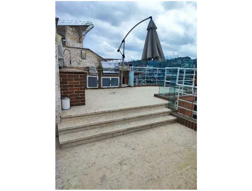 Se alquila PH 225m2 El Rosal 2812 - 2