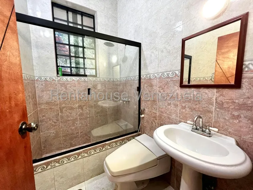 Apartamento (1 Nivel) en Alquiler en Oripoto, Distrito Metropolitano - 11