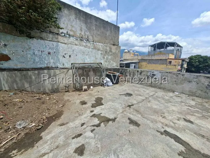 Casa (1 Nivel) en Venta en Catia, Distrito Metropolitano - 30