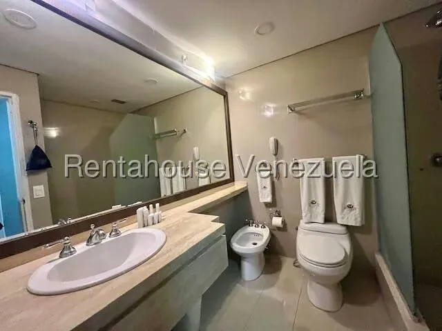 Apartamento (1 Nivel) en Venta en Chuao, Distrito Metropolitano - 7