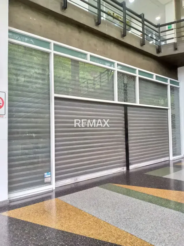 Local Comercial Centro de Conveniencias Xpress Macaracuay