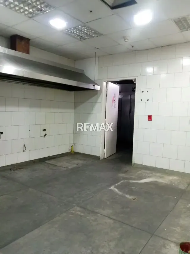 Local Comercial Centro de Conveniencias Xpress Macaracuay - 5