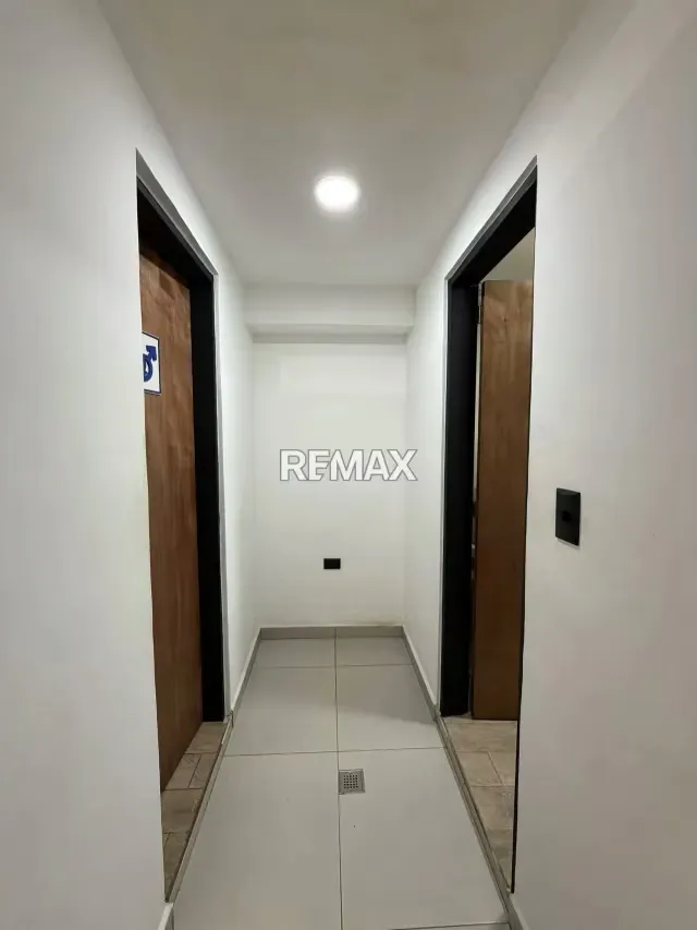 En venta PUNTO COMERCIAL EN EL VIÑEDO - frente a le ble - 9