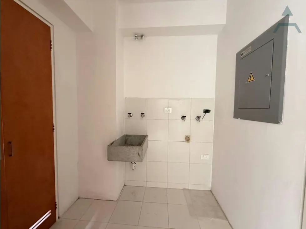 Se vende Apto 133m² 2h+s/2.5b+s/2p Lomas de Las Mercedes - 14