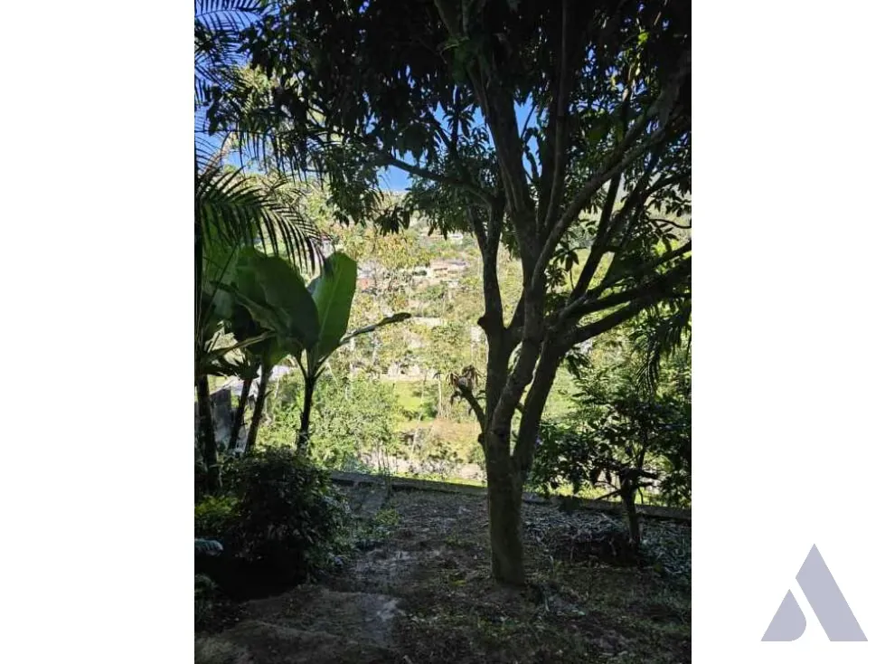 Vendo casa 305m2 El Hatillo 9969 - 4