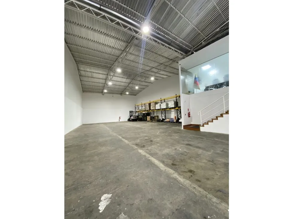 Venta Galpon remodelado en Mariche
