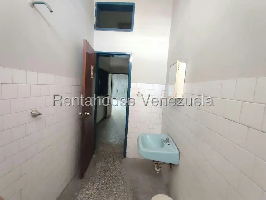 Comercial (Local Comercial) en Alquiler en Centro, Aragua - 17