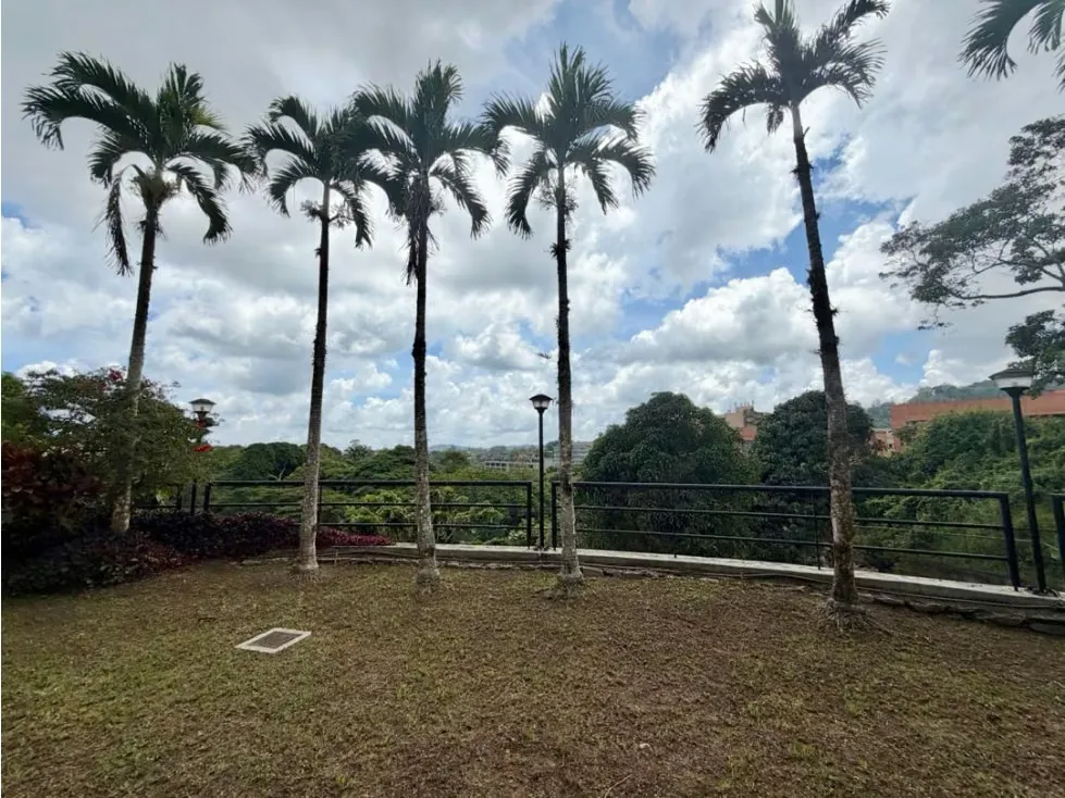 Se vende casa 1.113m2 6h+s+ch/7b/9p La Lagunita - 23