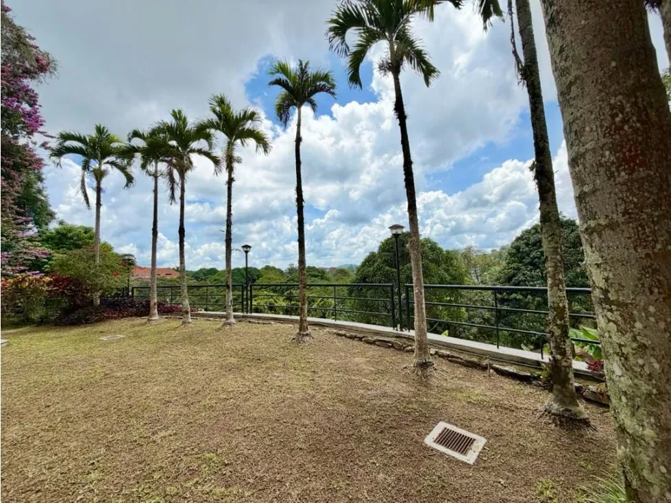 Se vende casa 1.113m2 6h+s+ch/7b/9p La Lagunita - 31