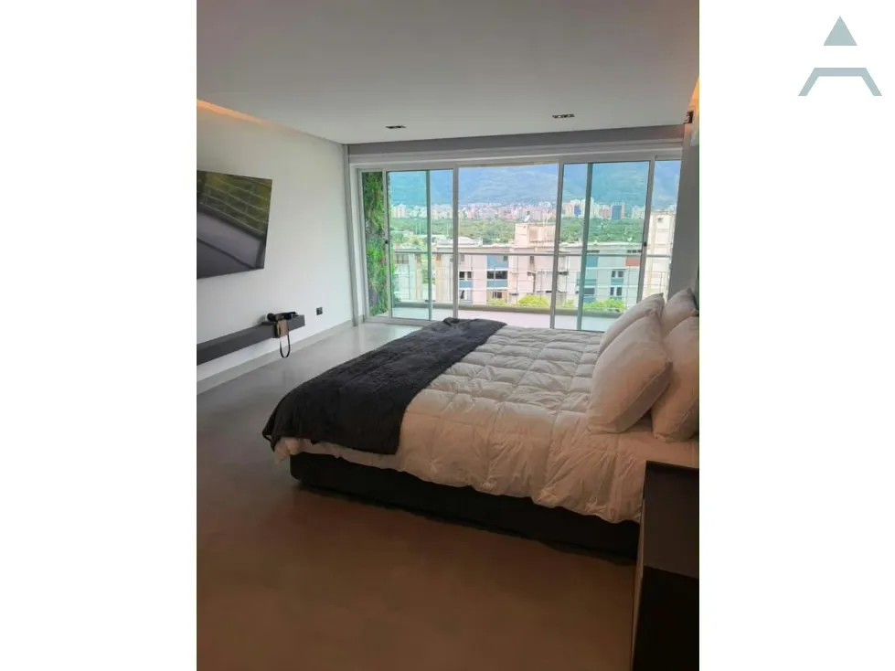 Se vende Apto Triplex 300m² 3h/3b/5p Lomas de Chuao - 11