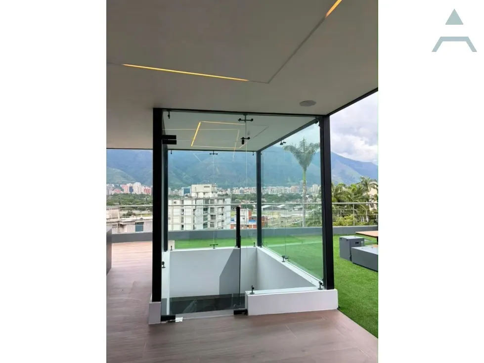 Se vende Apto Triplex 300m² 3h/3b/5p Lomas de Chuao - 23