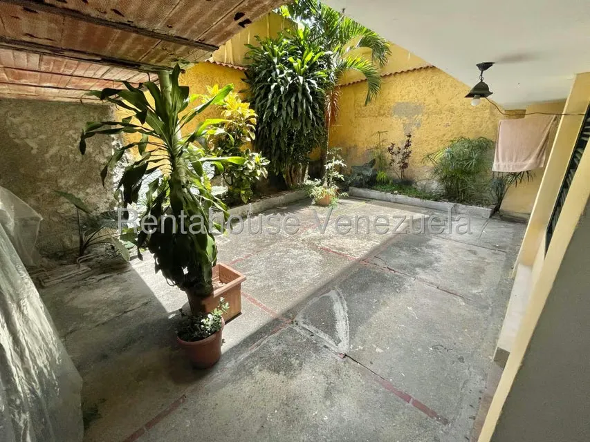 Casa (Multipes Niveles) en Venta en Los Chorros, Distrito Metropolitano - 24