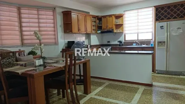 APARTAMENTO EN VENTA EDIFICIO INCARDI A POCOS METROS DE LA AV DELICIAS - 3