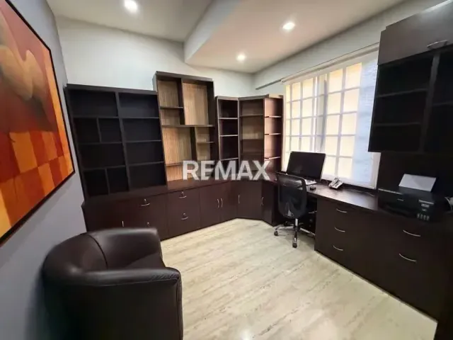 Casa bifamiliar de Arquitectura moderna en Venta, ubicada en la Primera Etapa de la Urbanización Campestre San Miguel, Maturín. - 14