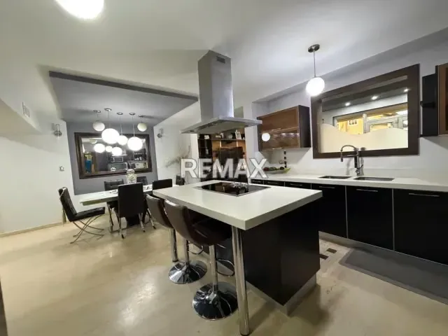 Casa bifamiliar de Arquitectura moderna en Venta, ubicada en la Primera Etapa de la Urbanización Campestre San Miguel, Maturín. - 5