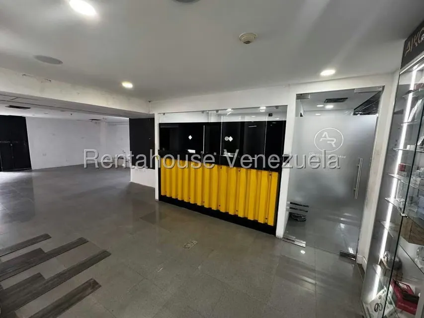 Local Comercial en Venta en El Bosque, Distrito Metropolitano - 3