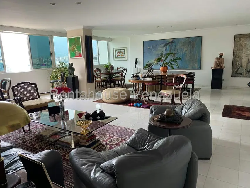 Apartamento (1 Nivel) en Venta en Las Mercedes, Distrito Metropolitano - 2