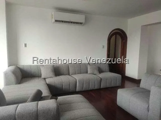 Apartamento (1 Nivel) en Alquiler en Santa Paula, Distrito Metropolitano - 4
