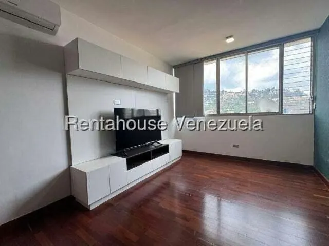 Apartamento (1 Nivel) en Alquiler en Santa Paula, Distrito Metropolitano - 9