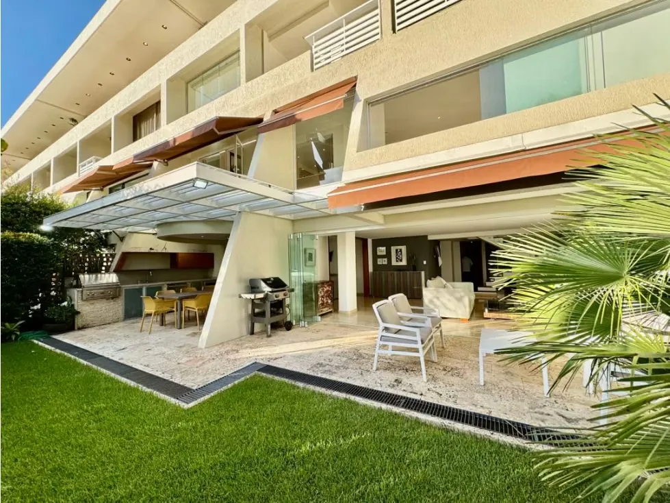 Se vende PB 389m2 +221m2 jardín 4h+s/6b/2p Santa Rosa de Lima