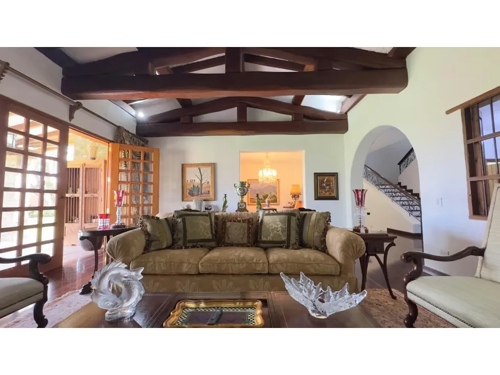Se vende Casa 2100m² 4h+2s/3b/15p La Lagunita - 5